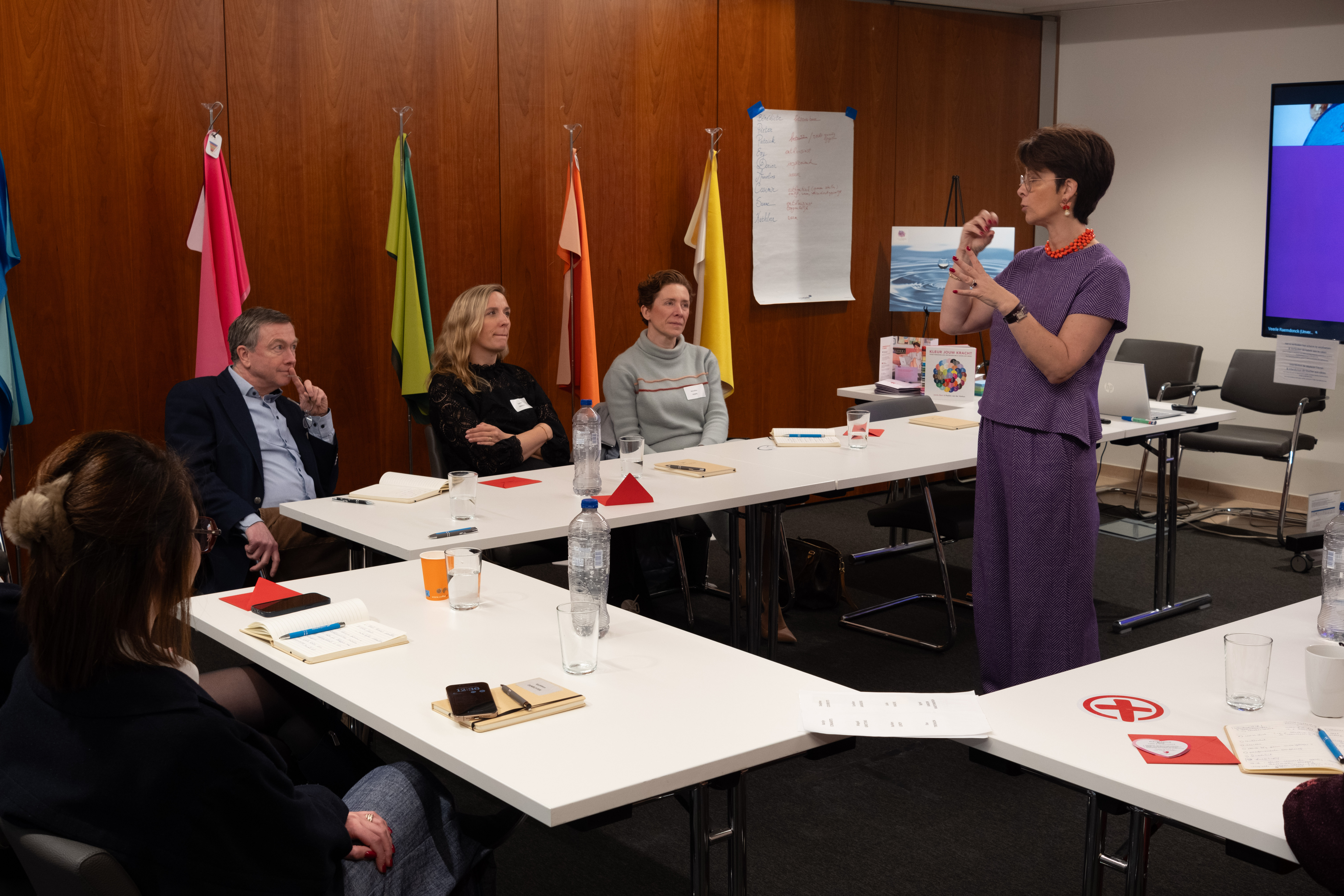 Featured image for ““Kleur- en stijlcoach” als dank voor de ambassadeurs van het notariaat”